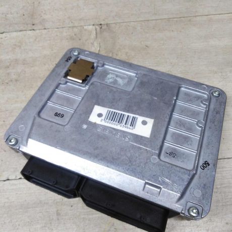 blok-upravleniia-dvigatelem-audi-a4-b6-16i-alz-art-82667-big-0
