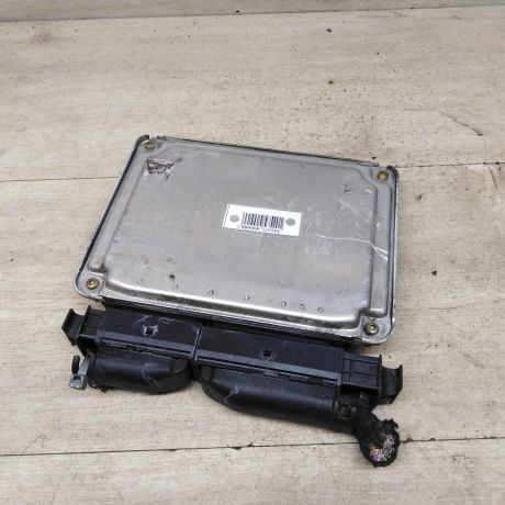 blok-upravleniia-dvigatelem-audi-a3-8l-bu-art-83299-big-3