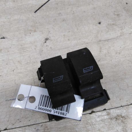 blok-upravleniia-steklopodieemnikami-audi-a3-8l-art-83362-big-0