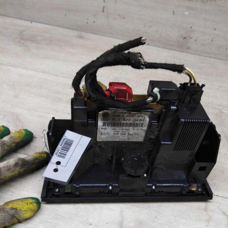 blok-upravleniia-peckoi-klimat-kontrolem-audi-a3-8l-art-83439-big-3