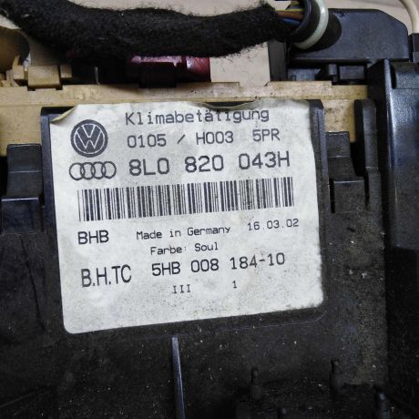 blok-upravleniia-peckoi-klimat-kontrolem-audi-a3-8l-art-83439-big-1