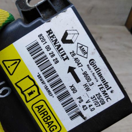 blok-upravleniia-airbag-poduskami-bezopasnosti-renault-logan-i-art-84458-big-3