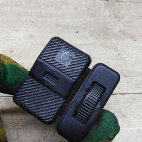blok-upravleniia-svetom-knopka-volkswagen-transporter-t4-art-84522-big-2