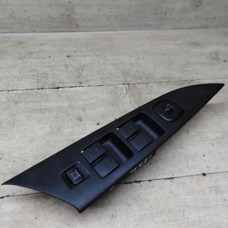 blok-upravleniia-steklopodieemnikami-mazda-3-bk-art-85374-big-0