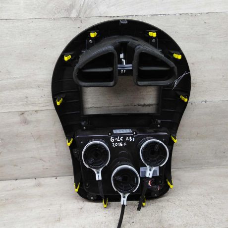 blok-upravleniia-peckoi-i-kondicionerom-ramka-magnitoly-geely-lc-panda-cross-art-85467-big-2