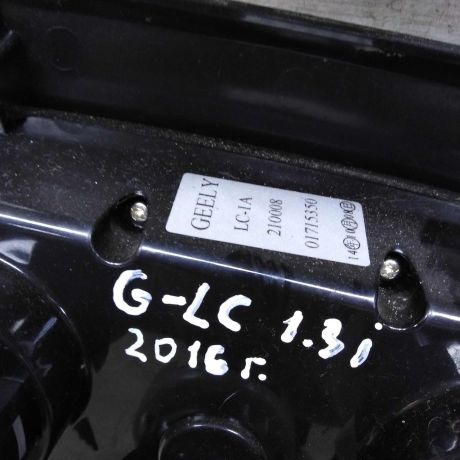 blok-upravleniia-peckoi-i-kondicionerom-ramka-magnitoly-geely-lc-panda-cross-art-85467-big-3