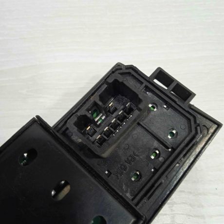 blok-upravleniia-steklopodieemnikami-hyundai-matrix-art-86646-big-2