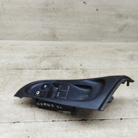blok-upravleniia-steklopodieemnikom-perednii-levyi-nissan-almera-n16-art-86995-big-0