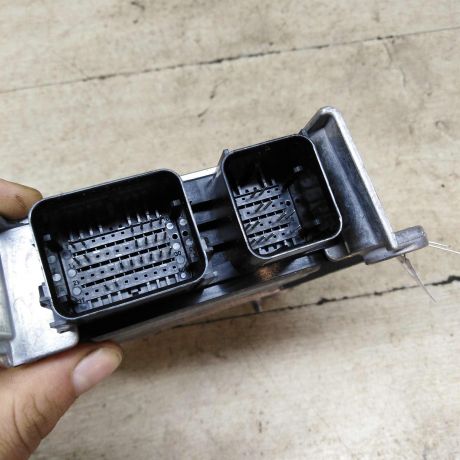 blok-upravleniia-airbag-poduskami-bezopasnosti-ford-focus-2-art-87391-big-2