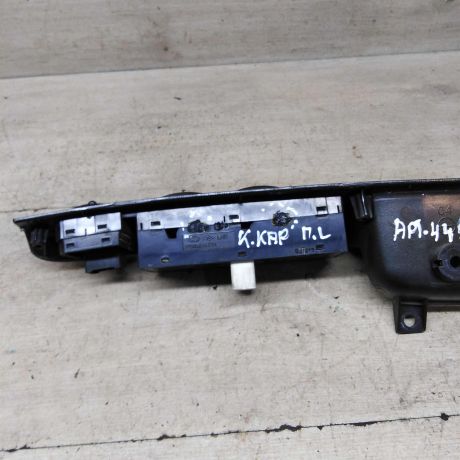 blok-upravleniia-steklopodieemnikami-kia-carens-i-rs-art-87737-big-3