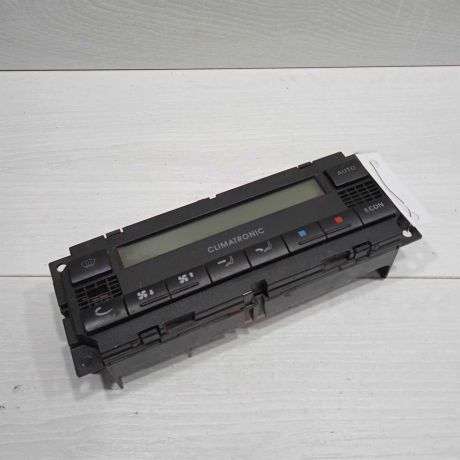 blok-upravleniia-peckoi-i-klimat-kontrolem-skoda-octavia-i-a4-universal-art-87842-big-3