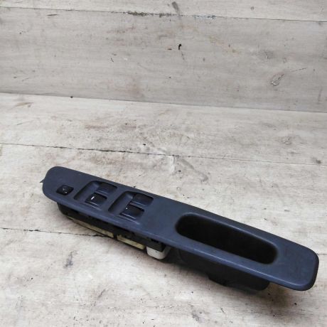 blok-upravleniia-steklopodieemnikami-mitsubishi-space-wagon-iii-art-89148-big-0