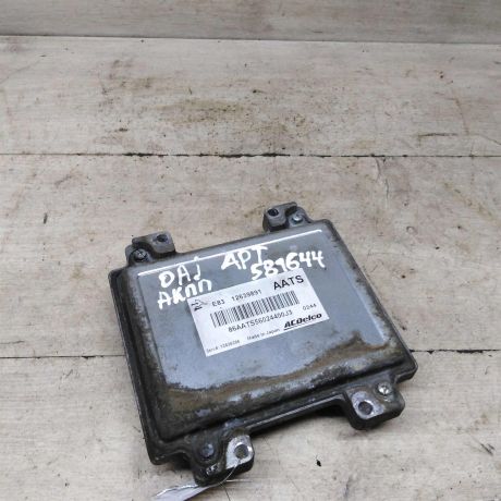 blok-upravleniia-dvigatelem-opel-astra-j-art-89867-big-0