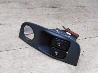 blok-upravleniia-steklopodieemnikami-renault-megane-i-ia2-art-90376