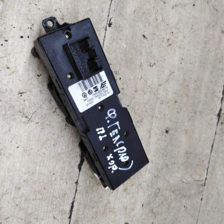 blok-upravleniia-steklopodieemnikami-ford-galaxy-volkswagen-sharan-seat-alhambra-art-91391-big-0