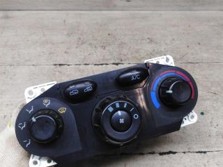 blok-upravleniia-peckoi-i-kondicionerom-hyundai-santa-fe-i-art-91952