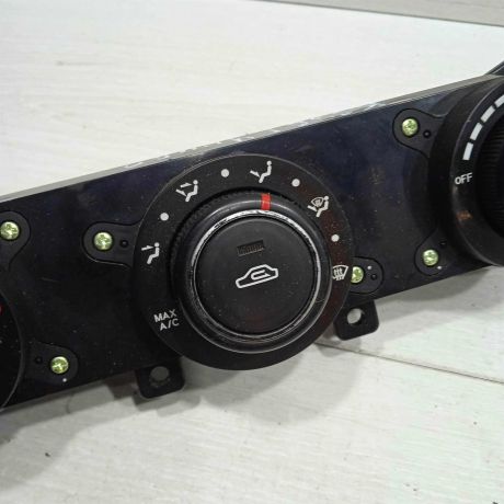 blok-upravleniia-peckoi-i-kondicionerom-kia-ceed-i-art-92549-big-8