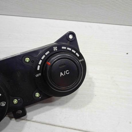 blok-upravleniia-peckoi-i-kondicionerom-kia-ceed-i-art-92549-big-7