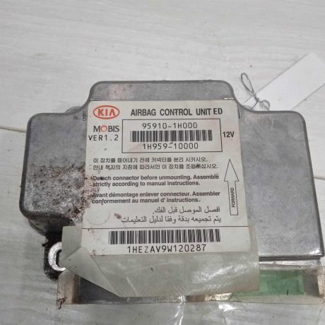 blok-upravleniia-airbag-kia-ceed-i-art-92550-big-0