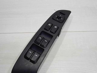 blok-upravleniia-steklopodieemnikami-hyundai-ix35-i-art-93413