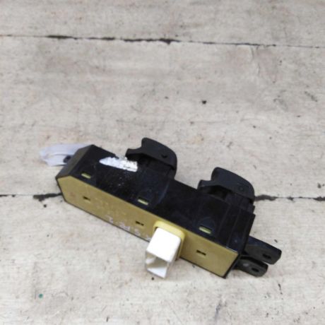 blok-upravleniia-steklopodieemnikami-hyundai-santa-fe-i-art-94089-big-4
