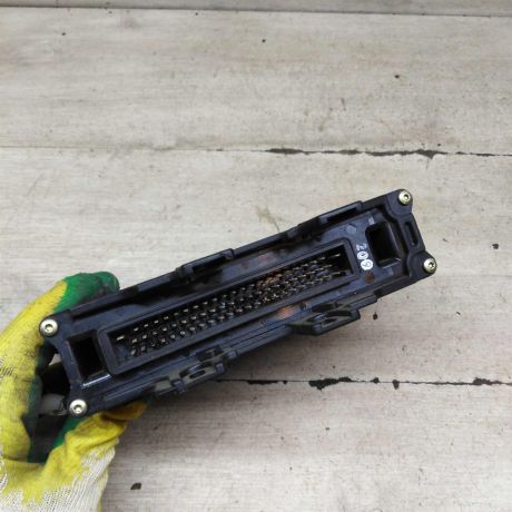 blok-upravleniia-akpp-audi-a4-b5-art-94487-big-2