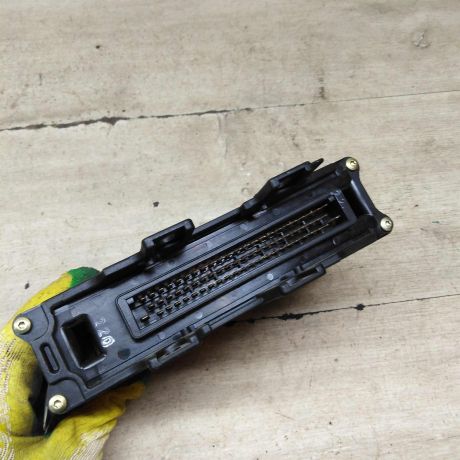 blok-upravleniia-akpp-audi-a4-art-94578-big-1