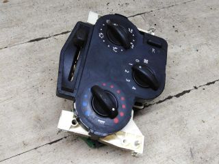 blok-upravleniia-peckoi-i-kondicionera-renault-logan-i-art-94698