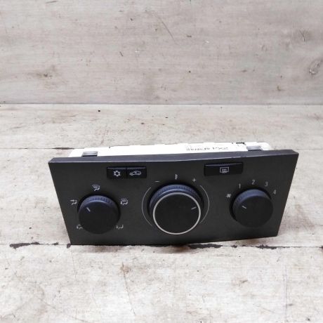 blok-upravleniia-peckoi-i-kondicionerom-opel-astra-h-art-94888-big-0