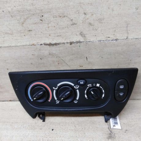 blok-upravleniia-peckoi-i-kondicionerom-renault-megane-i-art-95570-big-0