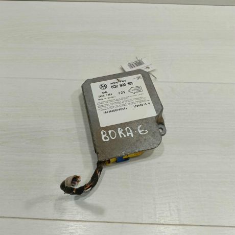 blok-upravleniia-airbag-poduskami-bezopasnosti-volkswagen-golf-4-volkswagen-bora-art-96484-big-0