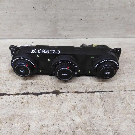 blok-upravleniia-peckoi-i-kondicionerom-kia-ceed-i-art-96859-big-0
