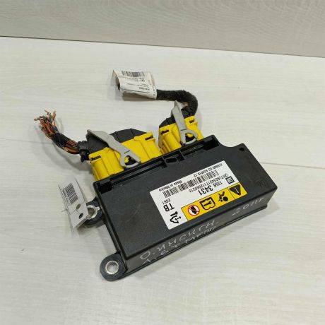 blok-upravleniia-airbag-poduskami-bezopasnosti-opel-insignia-i-art-97829-big-0