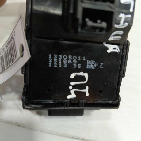 blok-upravleniia-steklopodieemnikami-opel-insignia-i-art-97832-big-3