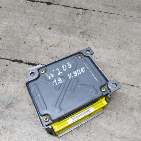 blok-upravleniia-airbag-poduskami-bezopasnosti-mercedes-c-klass-w203-kupe-art-98756-big-1