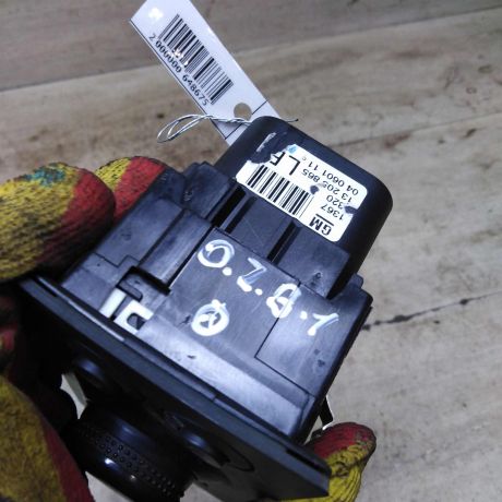 blok-upravleniia-svetom-opel-zafira-b-art-99227-big-5