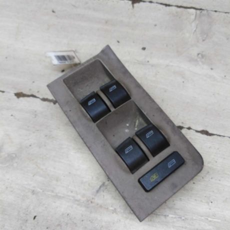 blok-upravleniia-steklopodieemnikamii-audi-a6-c5-art-99729-big-0