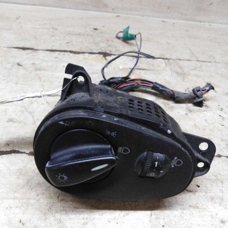 blok-upravleniia-svetom-ford-focus-i-art-100096-big-3