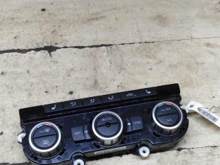 blok-upravleniia-peckoi-i-klimat-kontrolem-volkswagen-jetta-vi-art-100974