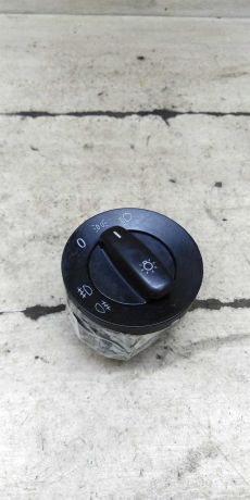 blok-upravleniia-svetom-volkswagen-jetta-vi-art-101166-big-1