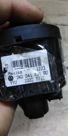 blok-upravleniia-svetom-volkswagen-jetta-vi-art-101166-big-2