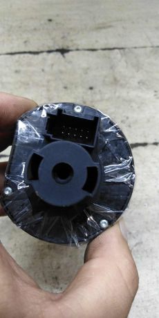 blok-upravleniia-svetom-volkswagen-jetta-vi-art-101166-big-4