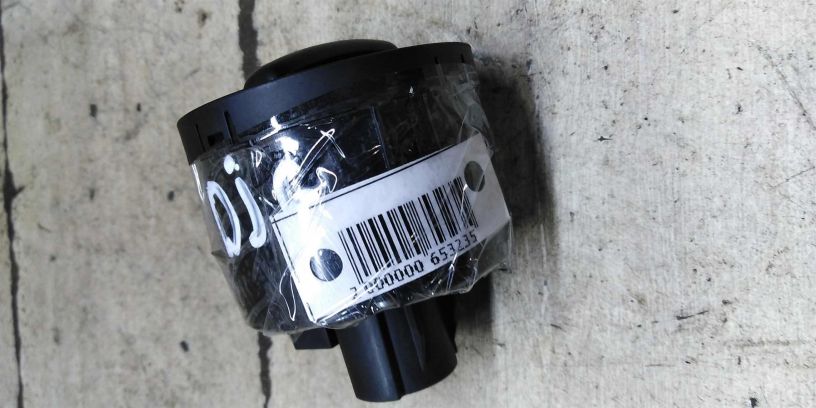 blok-upravleniia-svetom-volkswagen-jetta-vi-art-101166-big-6