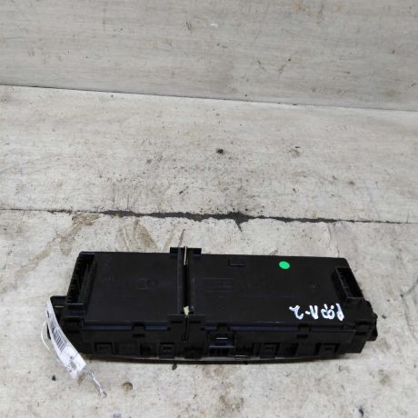 blok-upravleniia-peckoi-i-klimat-kontrolem-renault-fluence-i-art-101590-big-1