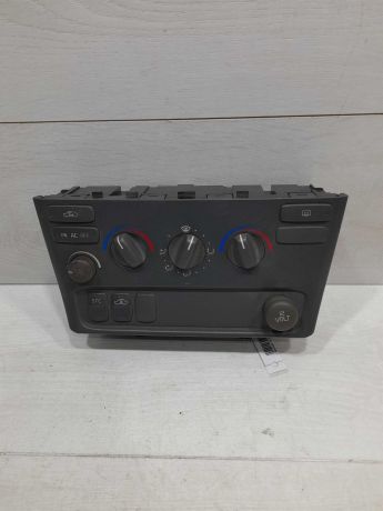 blok-upravleniia-peckoi-volvo-s80-art-101721-big-0
