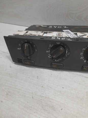 blok-upravleniia-peckoi-i-kondicionerom-volvo-s40-volvo-v40-art-101869-big-0