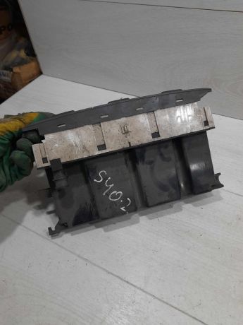 blok-upravleniia-peckoi-i-kondicionerom-volvo-s40-volvo-v40-art-101869-big-3