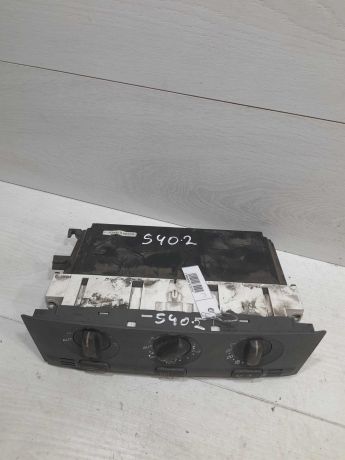 blok-upravleniia-peckoi-i-kondicionerom-volvo-s40-volvo-v40-art-101869-big-4