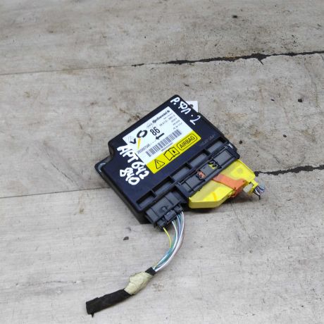 blok-upravleniia-airbag-poduskoi-bezopasnosti-renault-fluence-i-art-102365-big-0