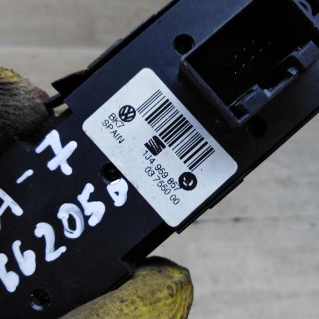 blok-upravleniia-steklopodieemnikami-volkswagen-bora-volkswagen-jetta-4-volkswagen-golf-4-art-102601-big-2